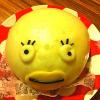 エリザベスまんです♡ 食べるのがもったいないです。
でも、食べました。豚すき焼が入ってます。
美味しい♪